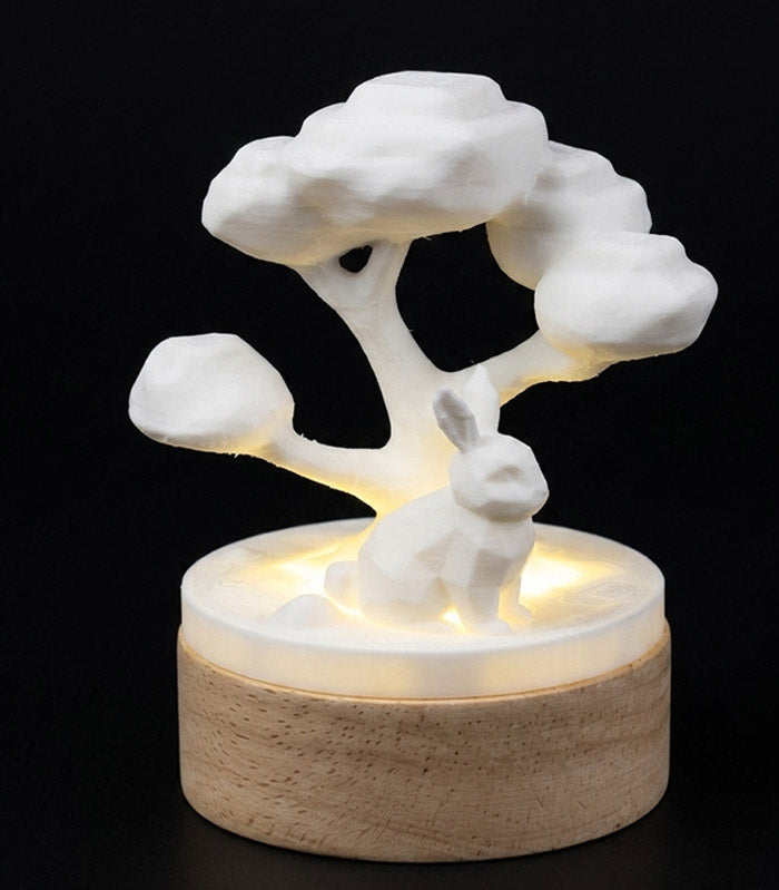 Veilleuse LED Arbre & Animal allumée, ambiance douce